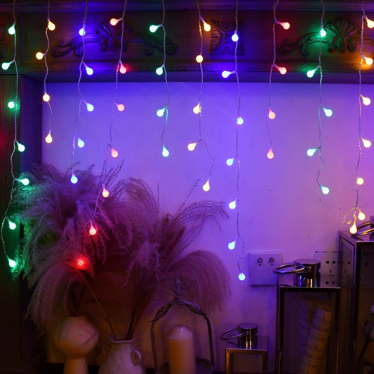 YOLIGHT White Ball Fairy Curtain Lights USB/Battery Powered