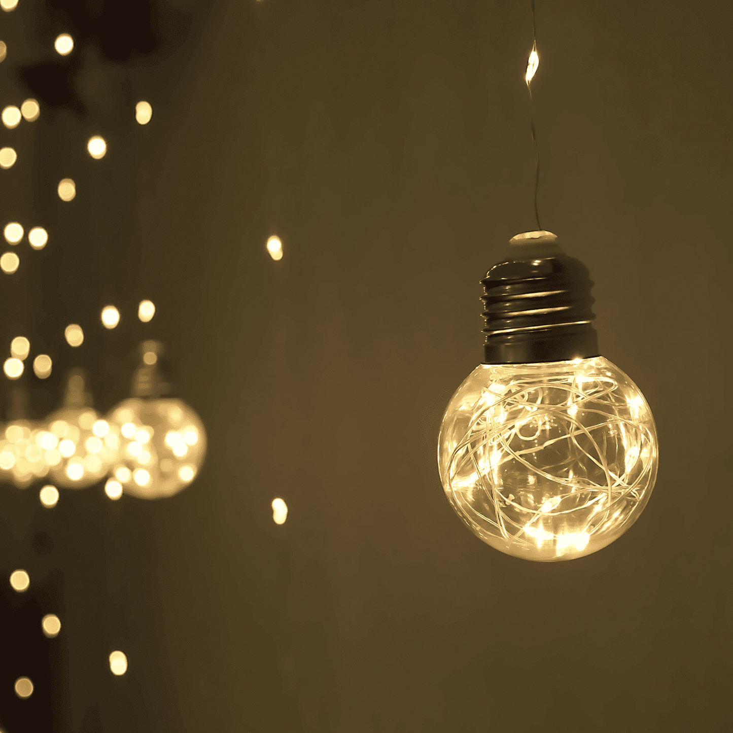 YOLIGHT Wishing Ball Curtain Lights USB/Battery Operated Window Fairy Curtain Lights